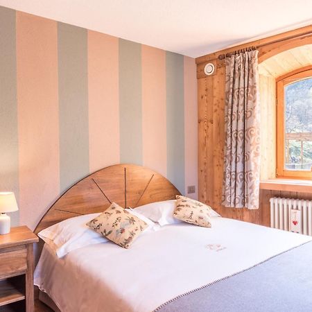 Maison Lo Triolet Introd Dış mekan fotoğraf