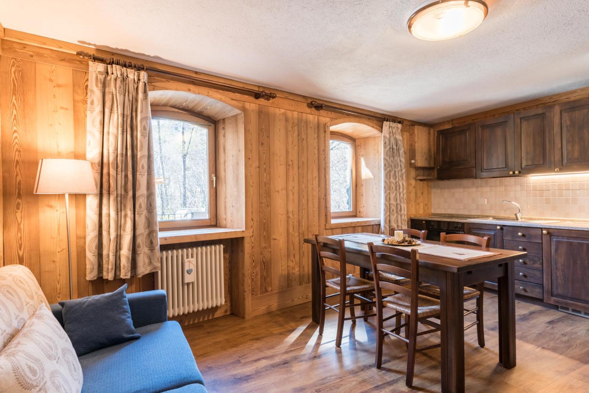 Maison Lo Triolet Introd Dış mekan fotoğraf