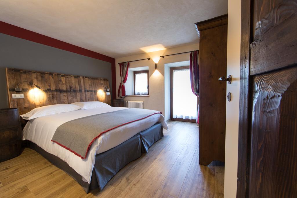 Maison Lo Triolet Introd Dış mekan fotoğraf