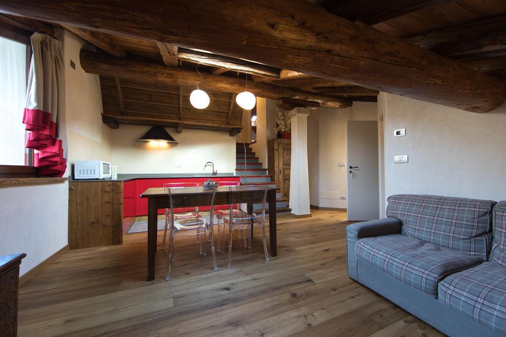 Maison Lo Triolet Introd Dış mekan fotoğraf