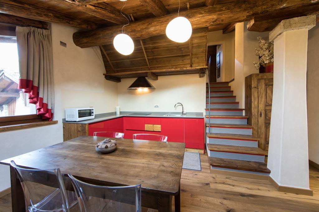Maison Lo Triolet Introd Dış mekan fotoğraf